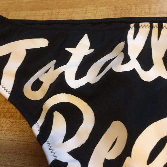 Victoria’s secret totally beachin bikini bottom m - Picture 2 of 8